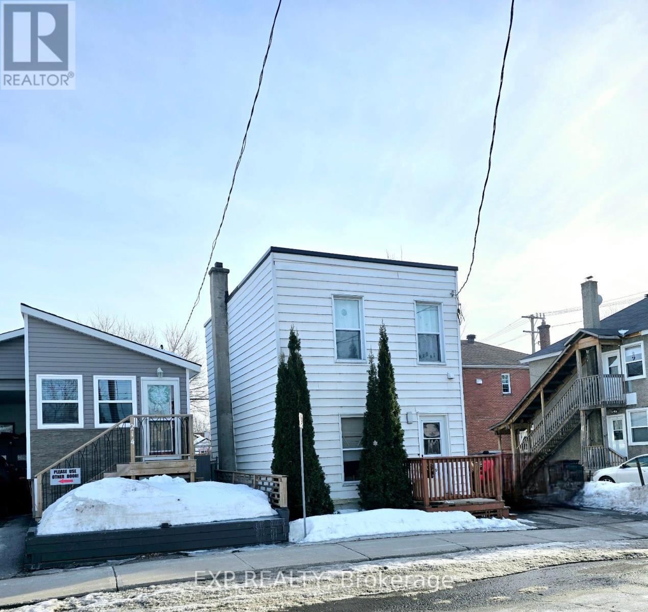 












210 - 208 ETHEL STREET

,
Ottawa,




Ontario
K1L5X2

