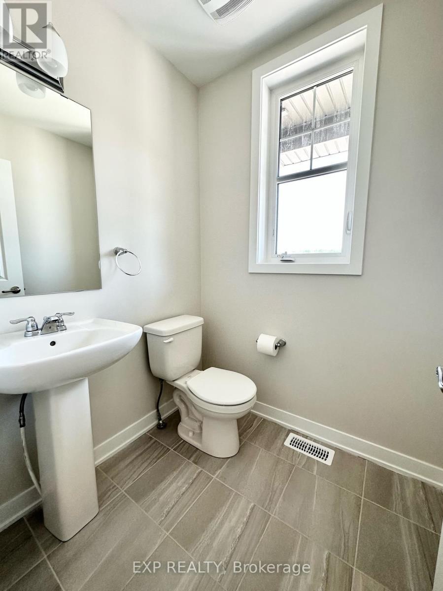 












2433 WATERCOLOURS WAY

,
Ottawa,




Ontario
K2J7A9

