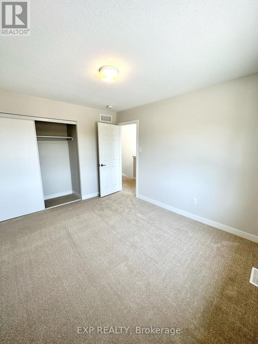 












2433 WATERCOLOURS WAY

,
Ottawa,




Ontario
K2J7A9

