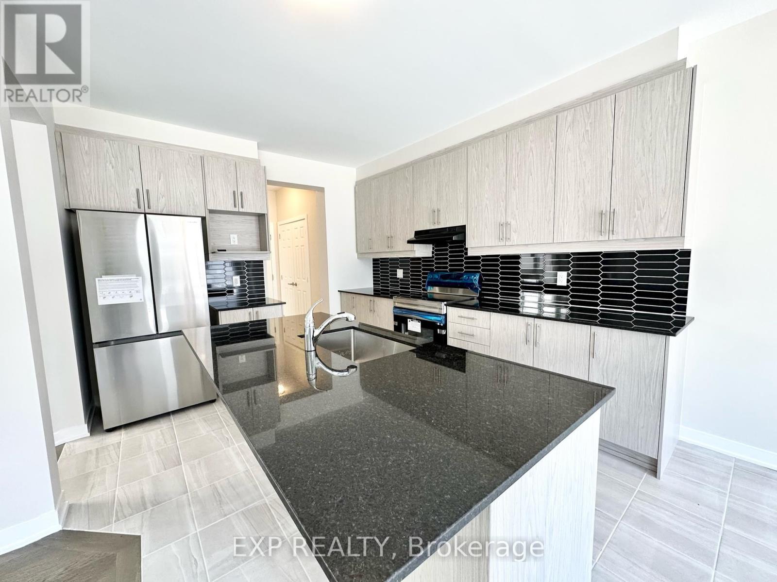 












2433 WATERCOLOURS WAY

,
Ottawa,




Ontario
K2J7A9

