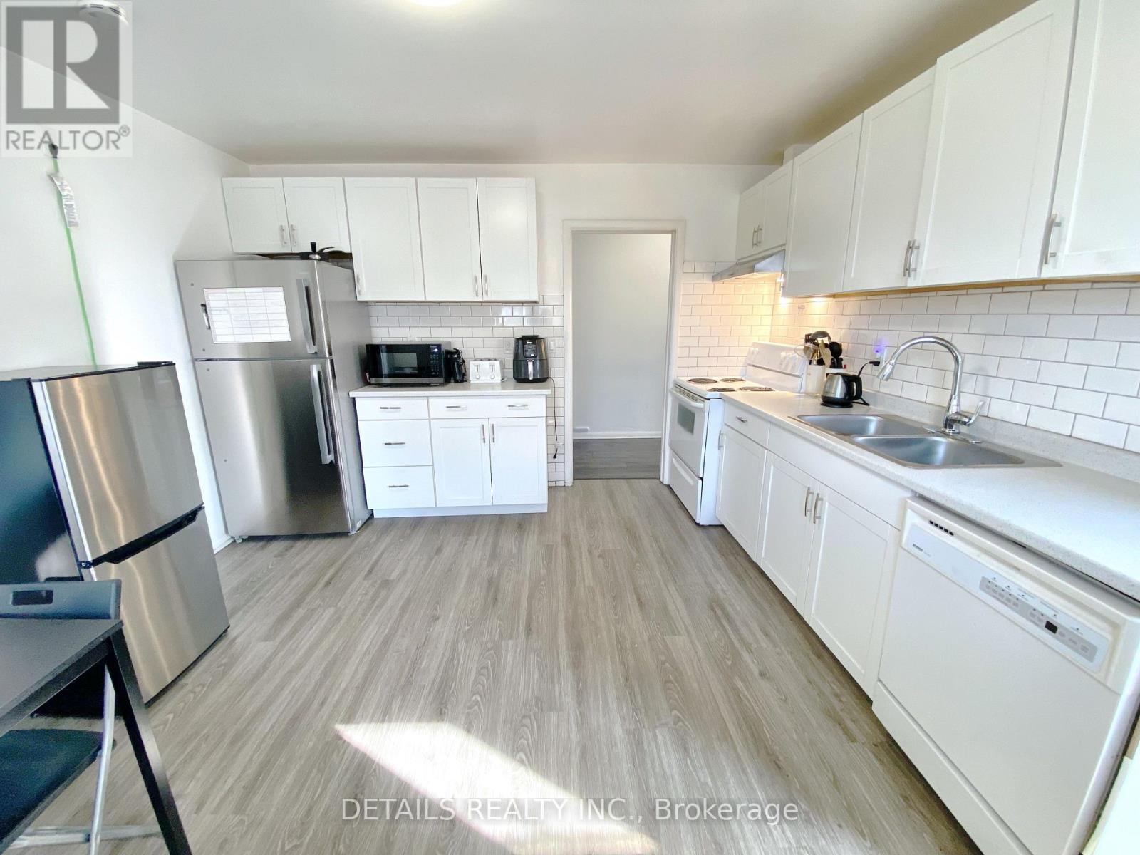 












1534 BASELINE ROAD

,
Ottawa,




Ontario
K2C0B3

