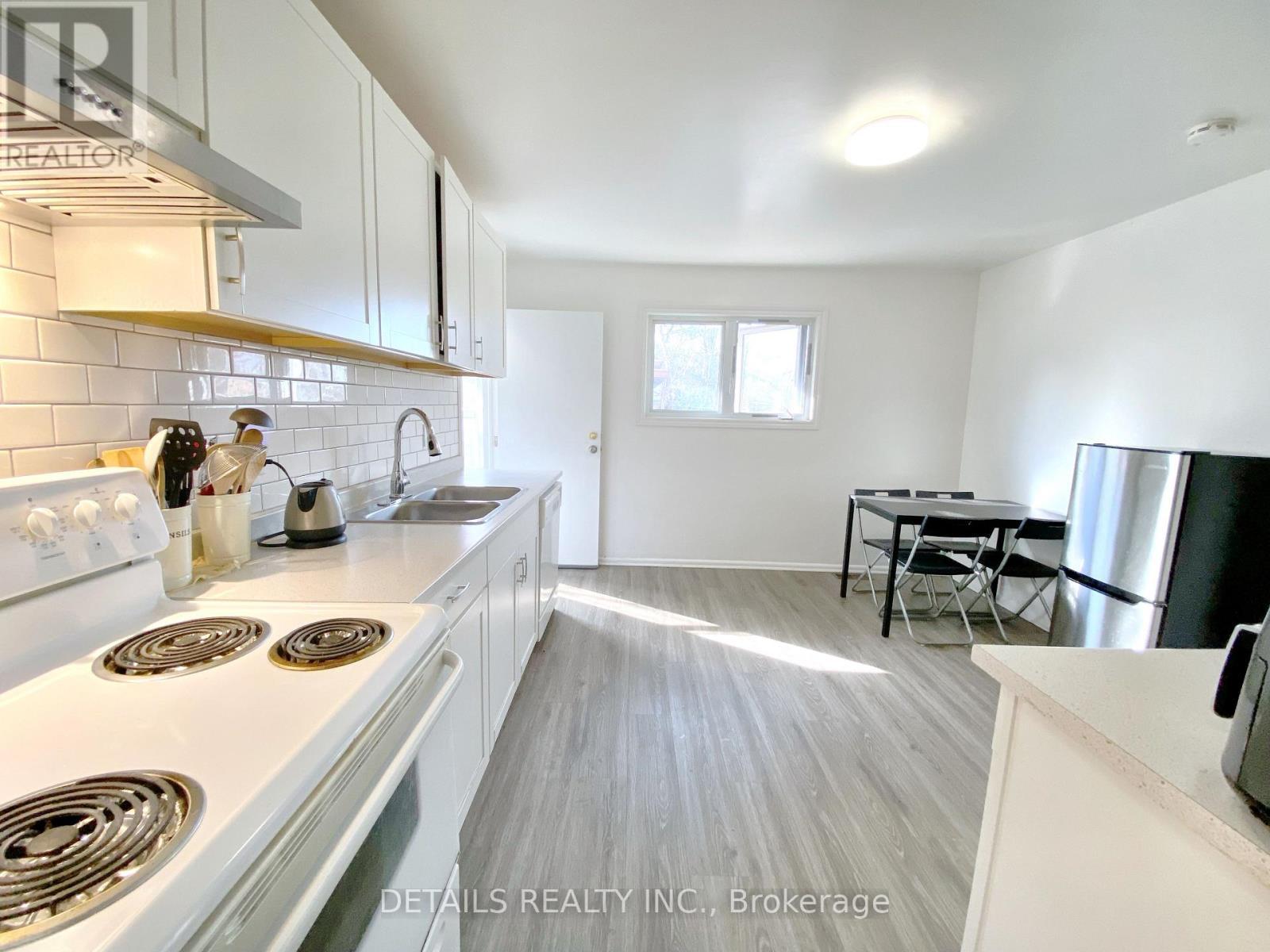 












1534 BASELINE ROAD

,
Ottawa,




Ontario
K2C0B3

