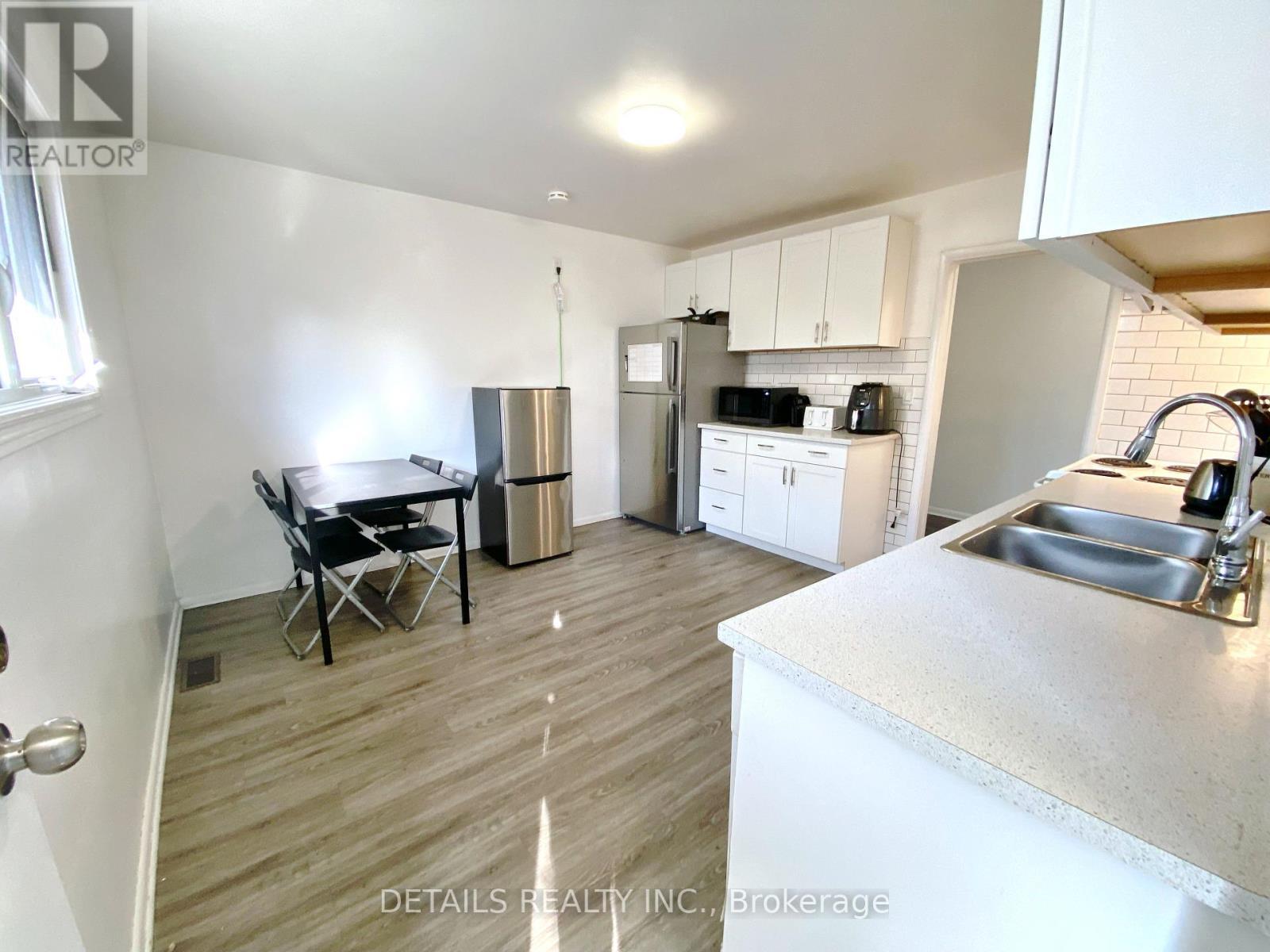 












1534 BASELINE ROAD

,
Ottawa,




Ontario
K2C0B3

