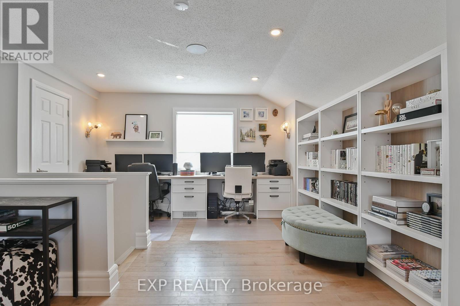 












3616 ALBION ROAD S

,
Ottawa,




Ontario
K1T1A3

