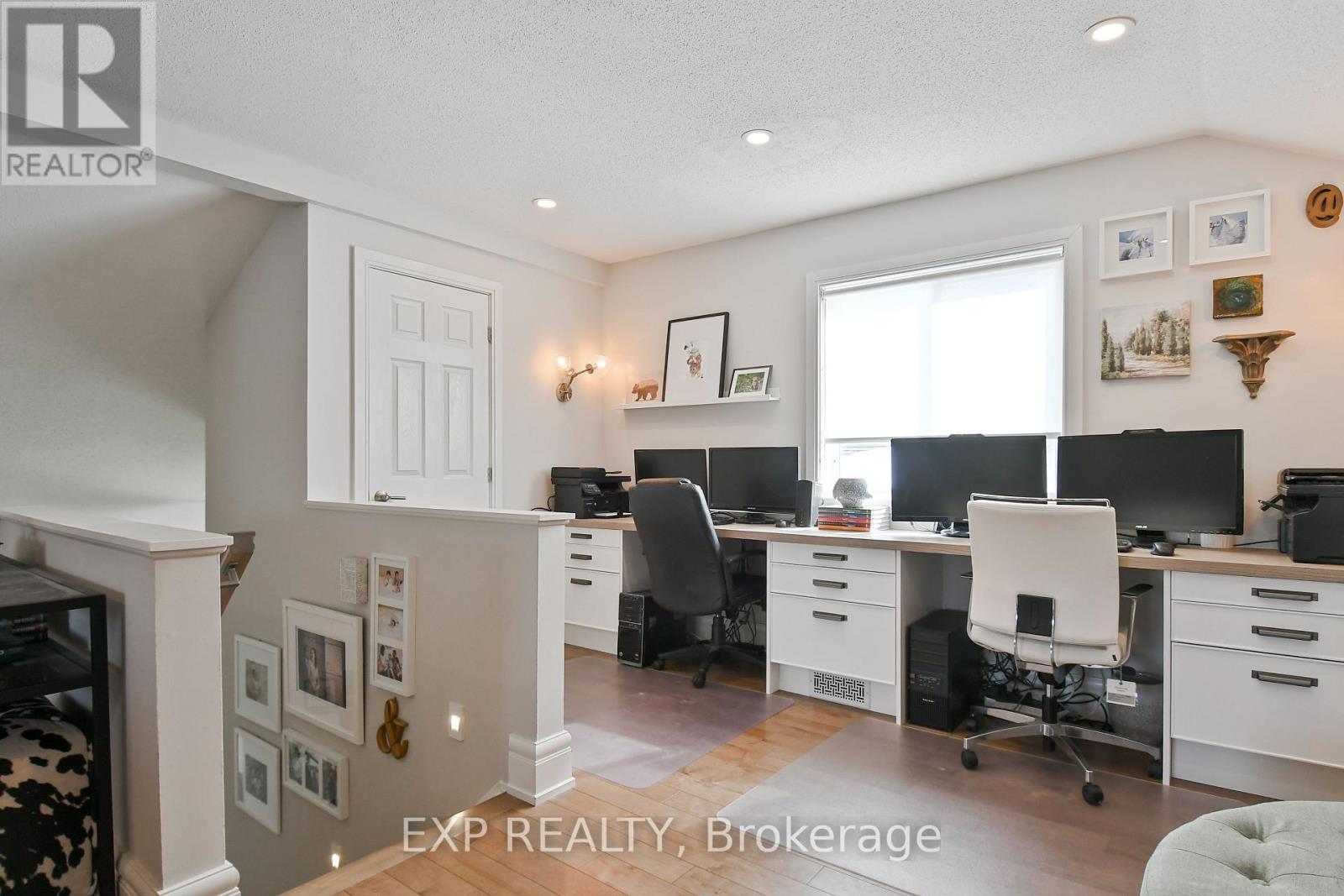 












3616 ALBION ROAD S

,
Ottawa,




Ontario
K1T1A3

