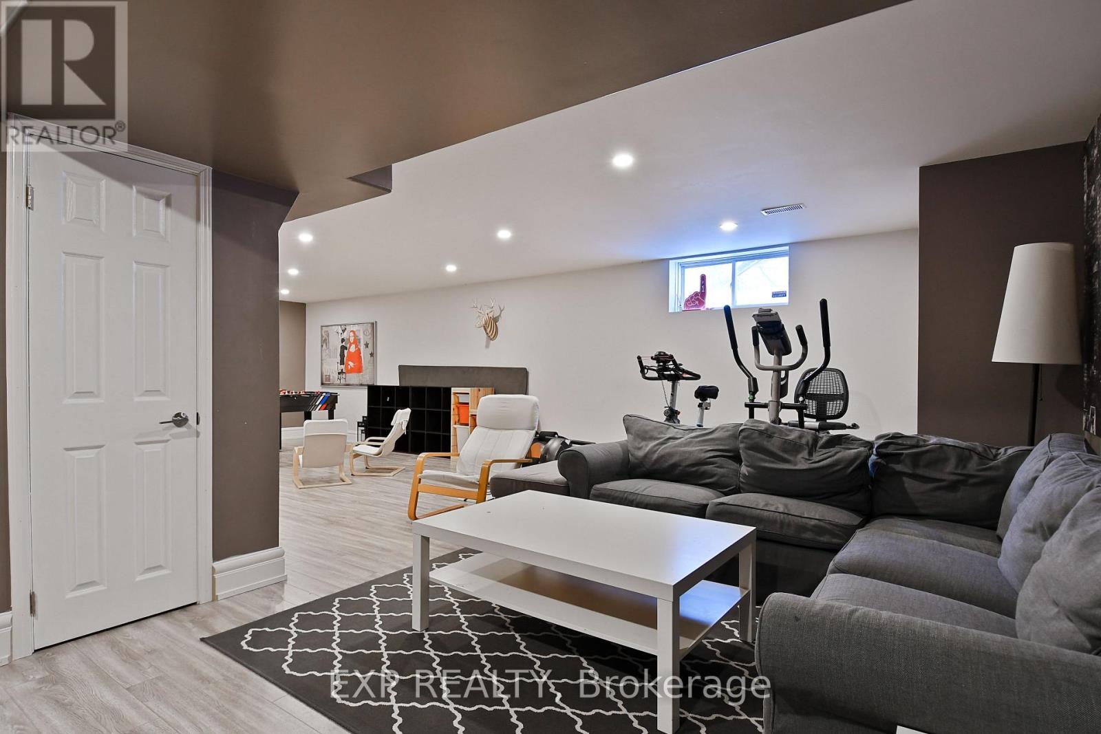 












3616 ALBION ROAD S

,
Ottawa,




Ontario
K1T1A3

