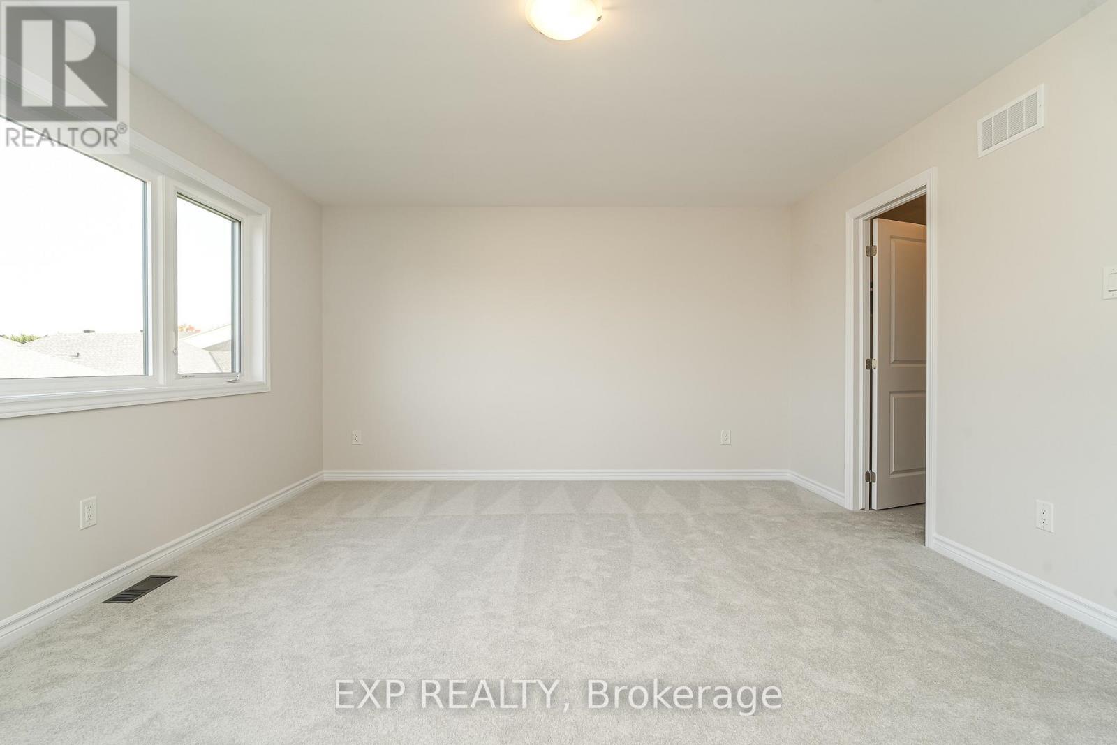 












304 OAKMONT DRIVE

,
North Grenville,




Ontario
K0G1J0

