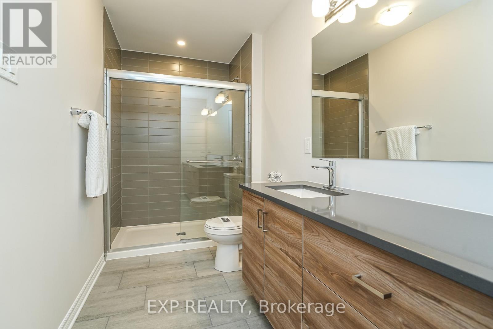 












304 OAKMONT DRIVE

,
North Grenville,




Ontario
K0G1J0

