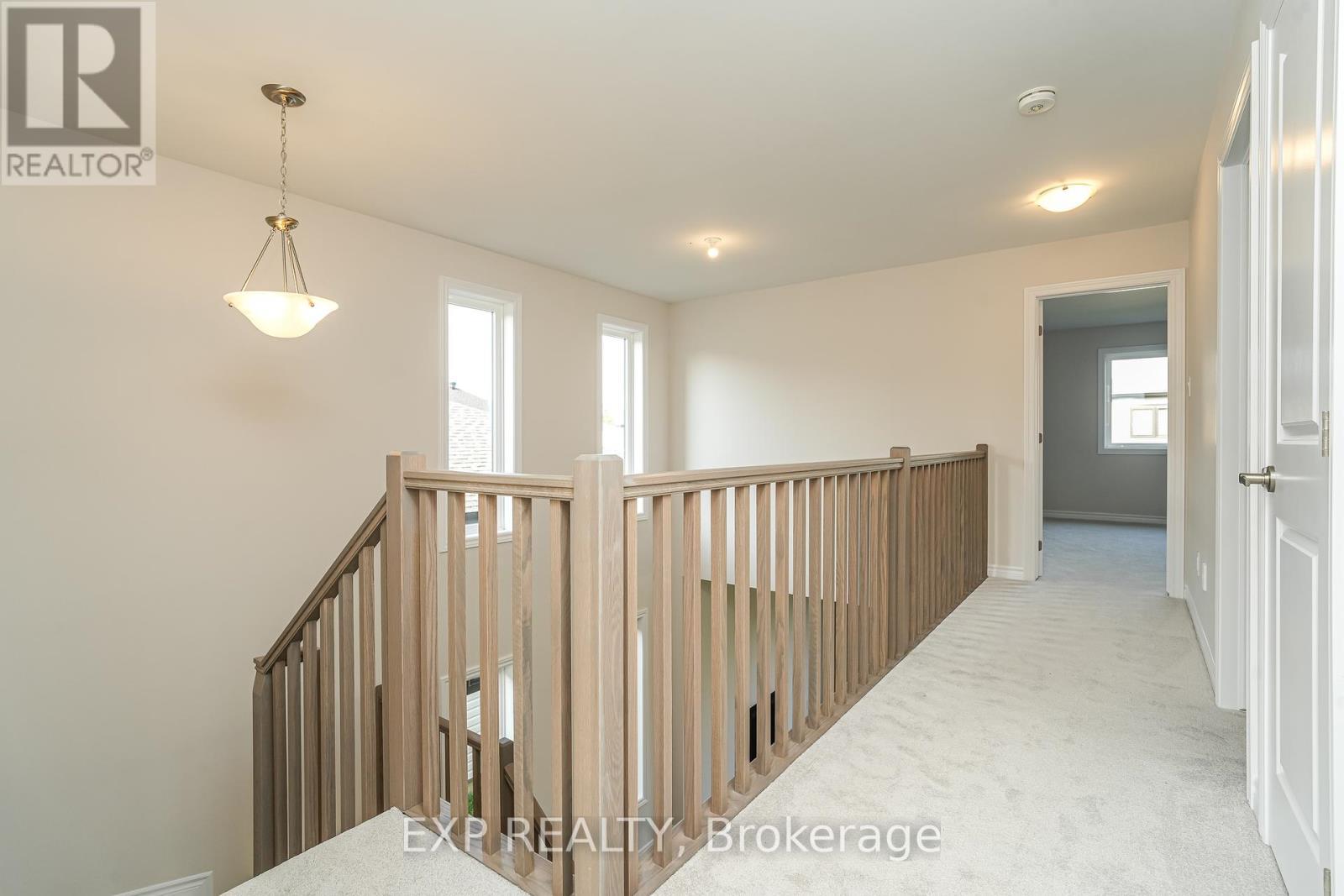 












304 OAKMONT DRIVE

,
North Grenville,




Ontario
K0G1J0


