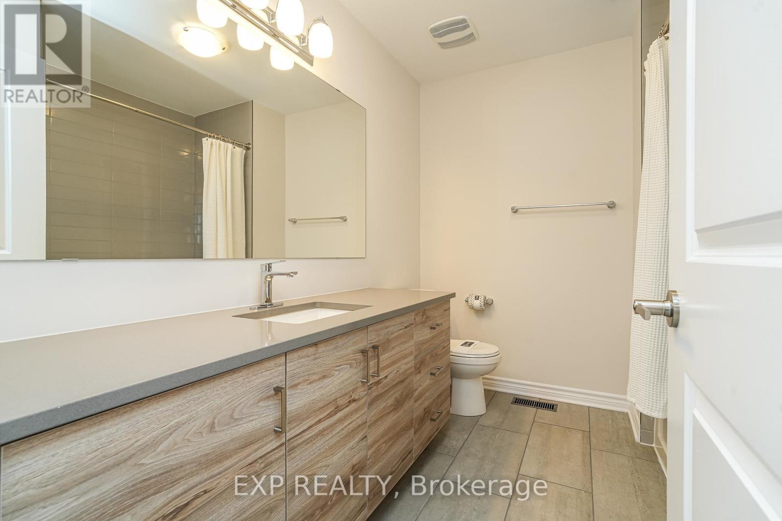 












304 OAKMONT DRIVE

,
North Grenville,




Ontario
K0G1J0

