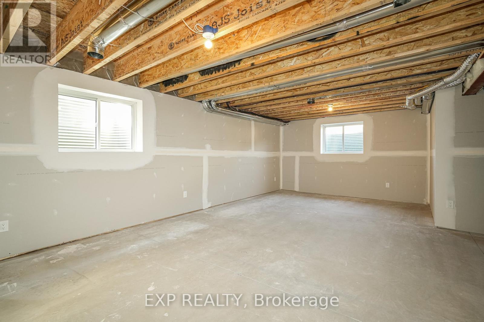 












304 OAKMONT DRIVE

,
North Grenville,




Ontario
K0G1J0

