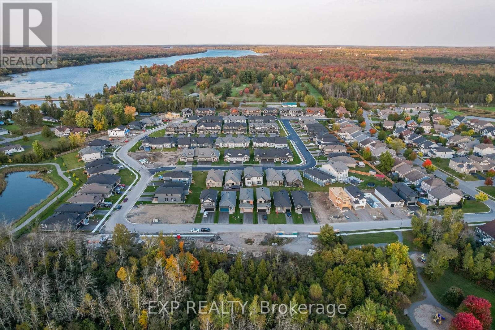 












304 OAKMONT DRIVE

,
North Grenville,




Ontario
K0G1J0

