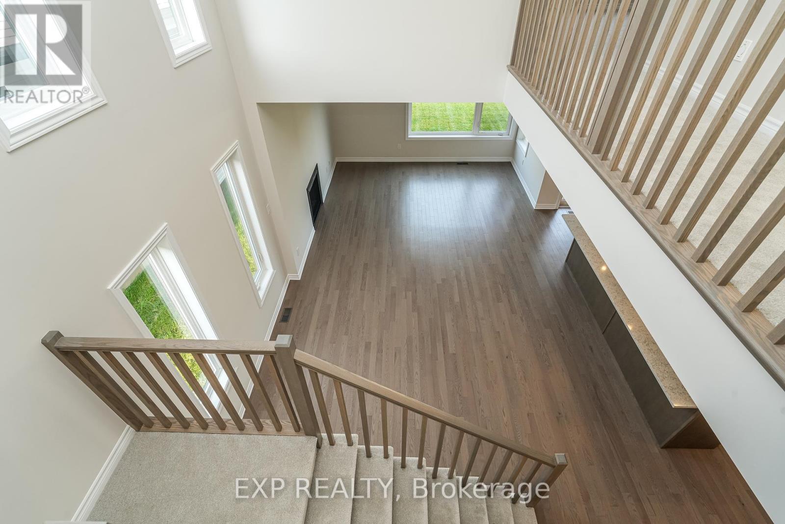 












304 OAKMONT DRIVE

,
North Grenville,




Ontario
K0G1J0

