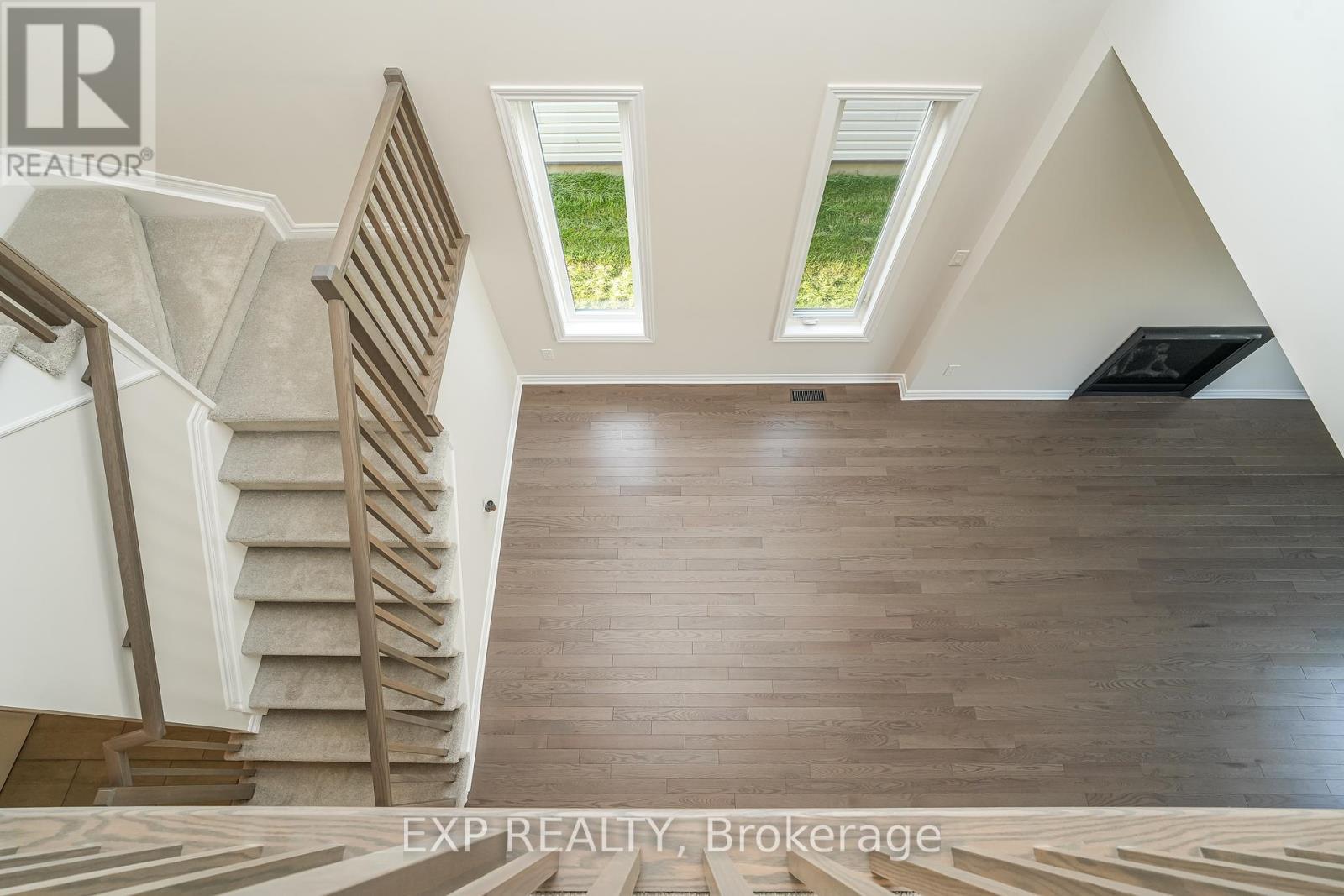 












304 OAKMONT DRIVE

,
North Grenville,




Ontario
K0G1J0

