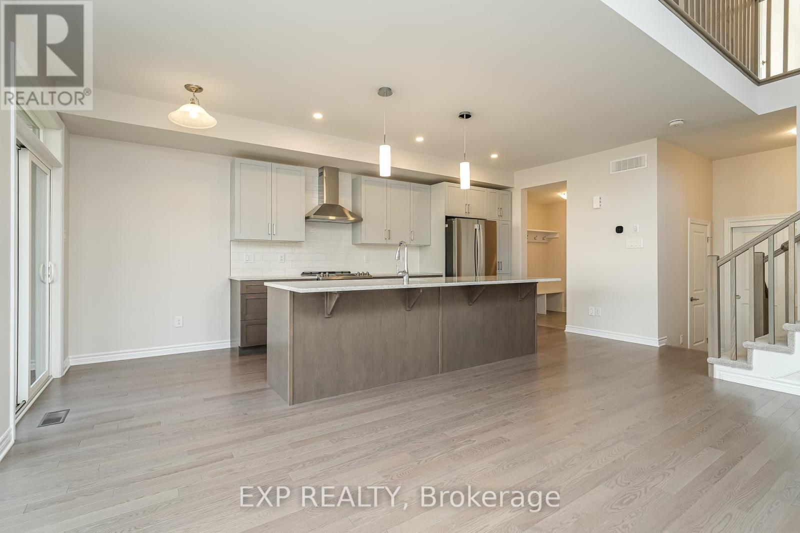 












304 OAKMONT DRIVE

,
North Grenville,




Ontario
K0G1J0

