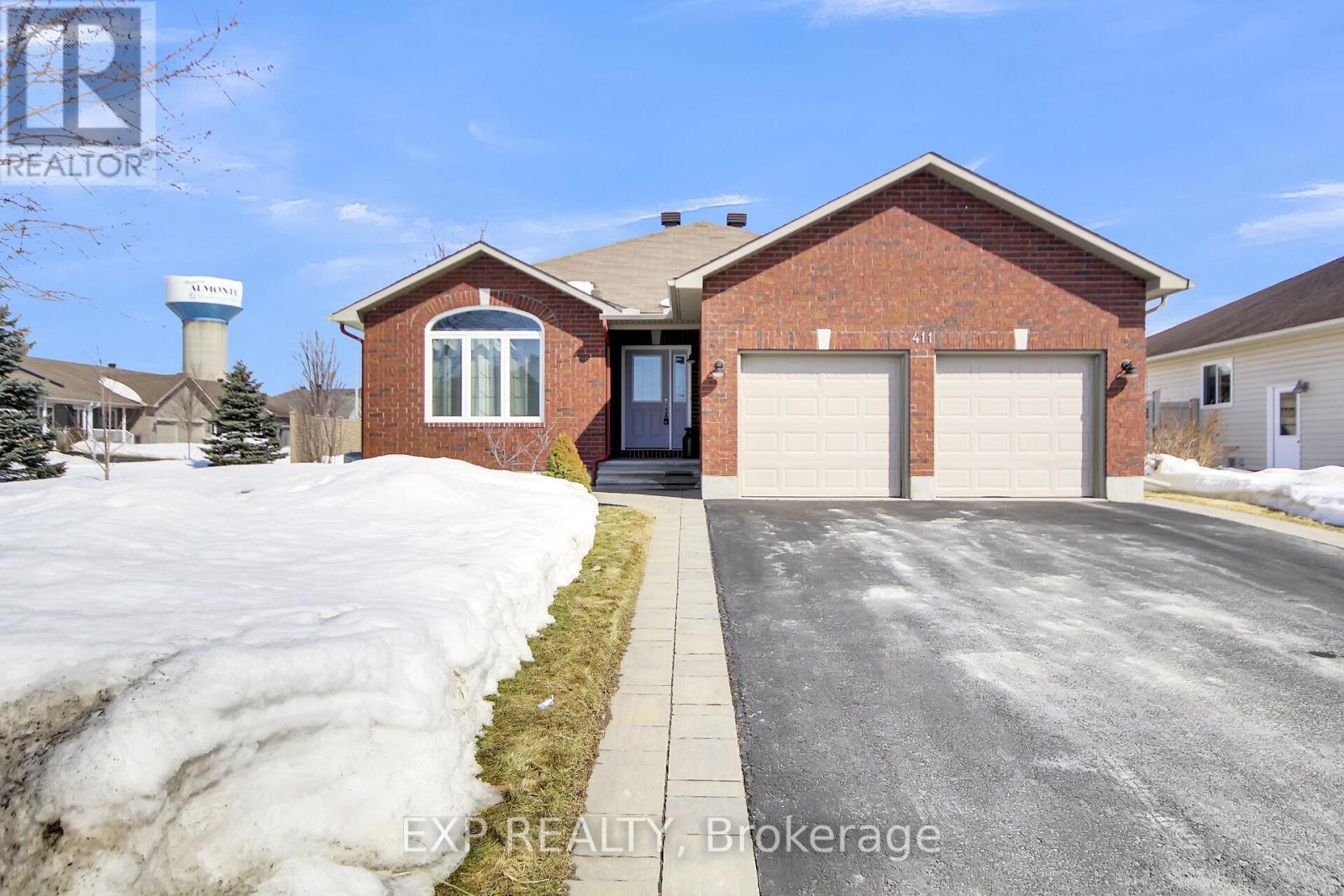 












411 VAN DUSEN STREET

,
Mississippi Mills,




Ontario
K0A1A0

