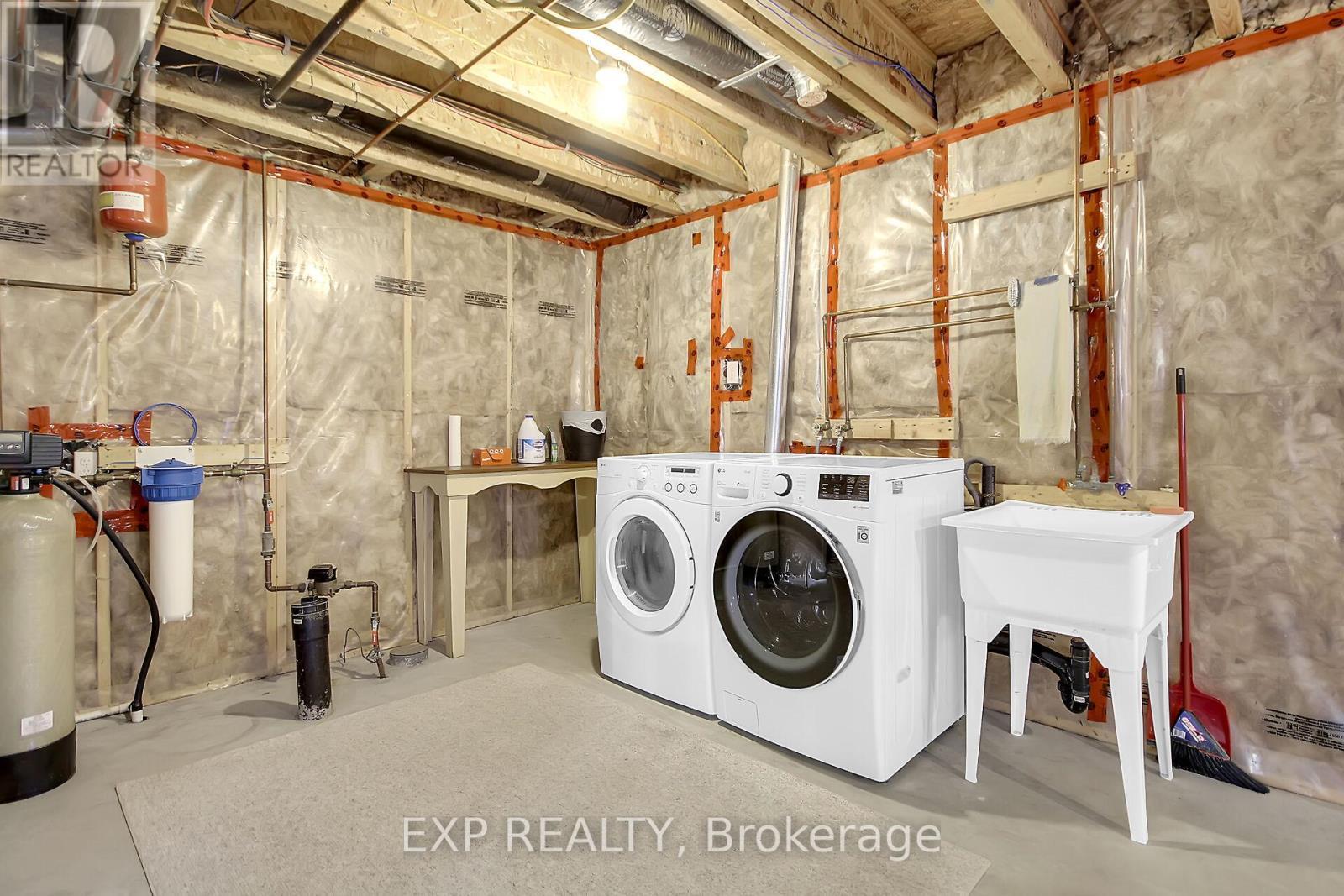 












411 VAN DUSEN STREET

,
Mississippi Mills,




Ontario
K0A1A0

