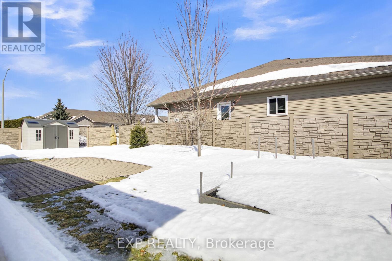 












411 VAN DUSEN STREET

,
Mississippi Mills,




Ontario
K0A1A0


