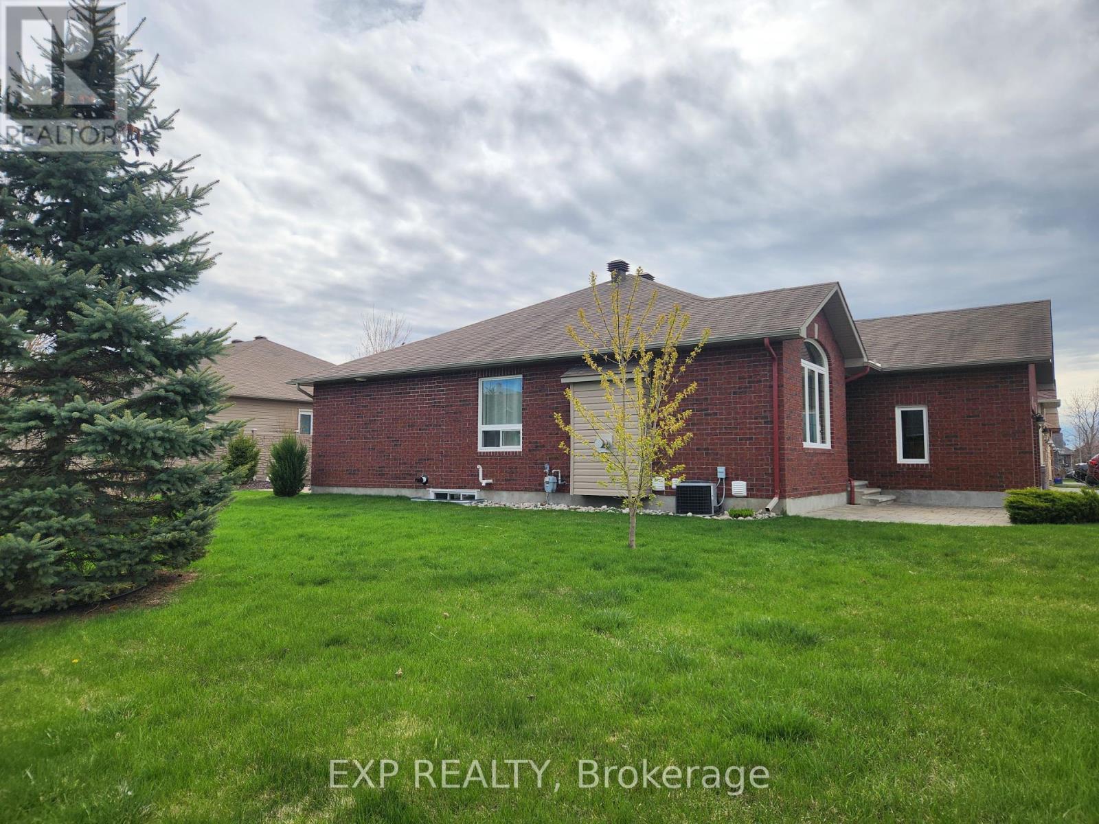 












411 VAN DUSEN STREET

,
Mississippi Mills,




Ontario
K0A1A0

