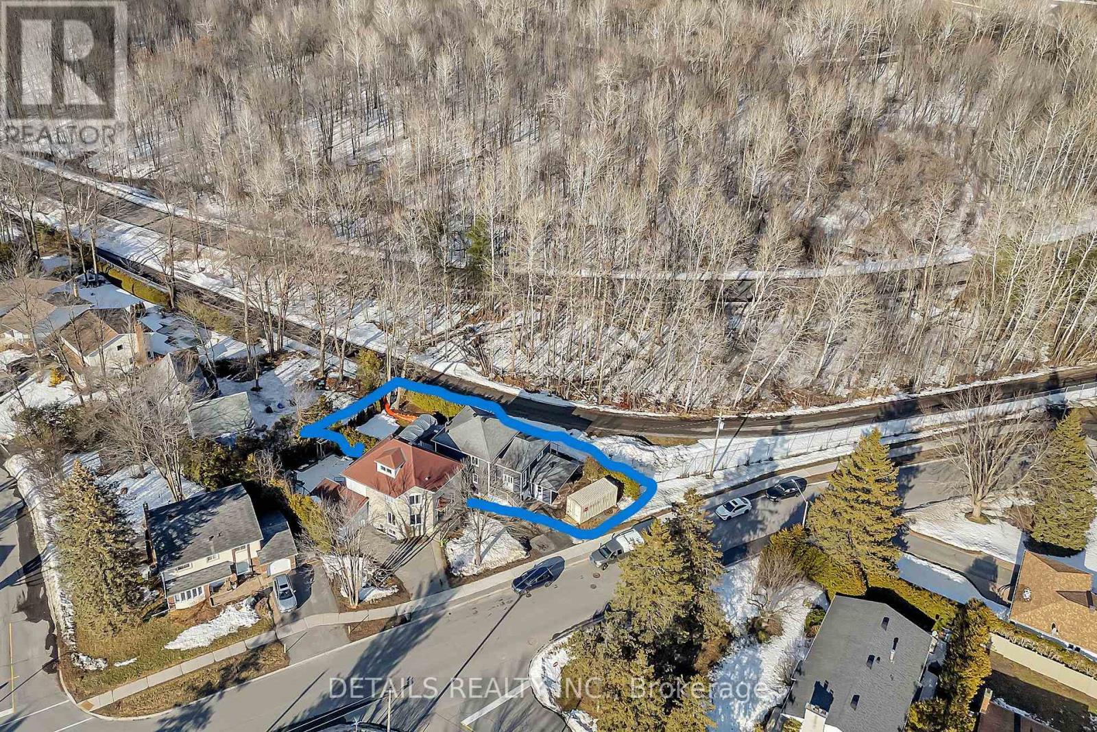 












84 EASTPARK DRIVE

,
Ottawa,




Ontario
K1B4A4

