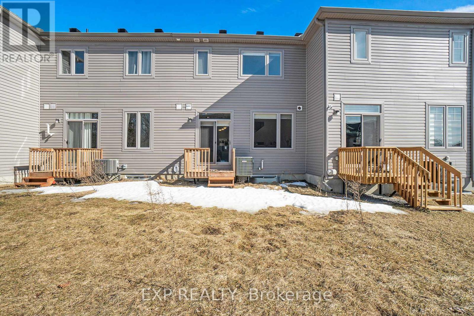 












715 MIIKANA ROAD

,
Ottawa,




Ontario
K1X0E5

