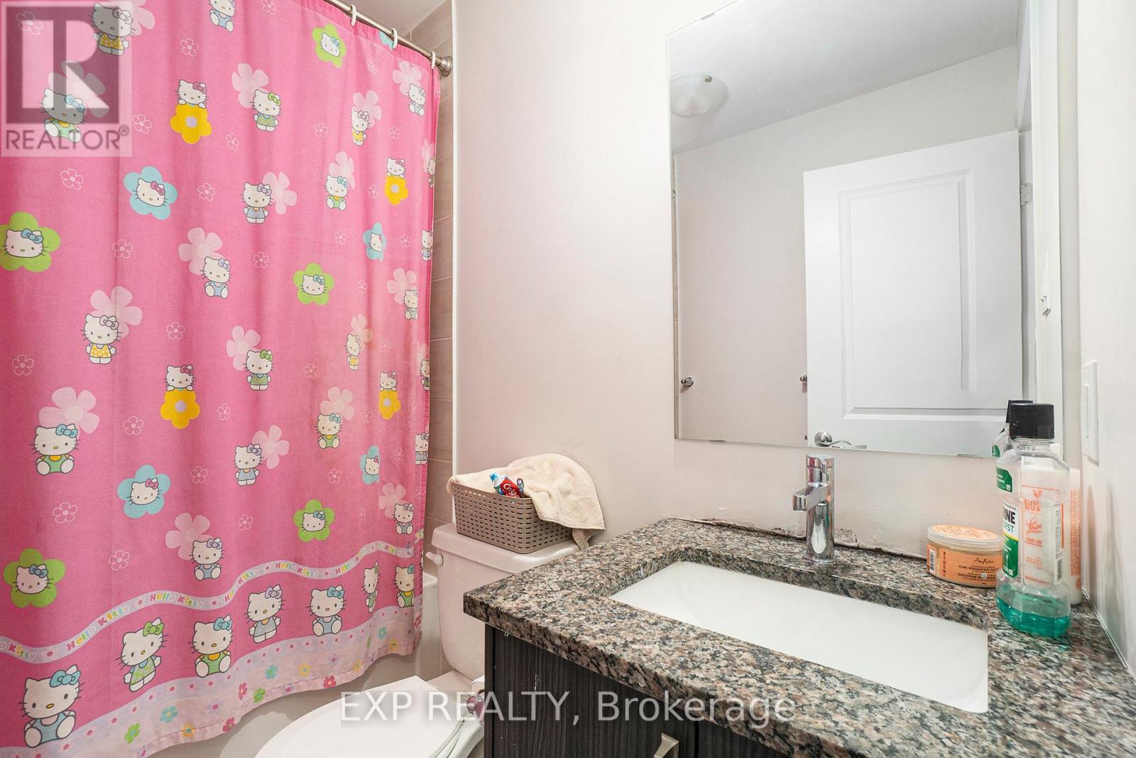 












715 MIIKANA ROAD

,
Ottawa,




Ontario
K1X0E5

