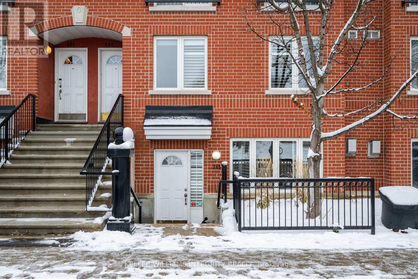 












245 CUMBERLAND STREET

,
Ottawa,




Ontario
K1N8W6

