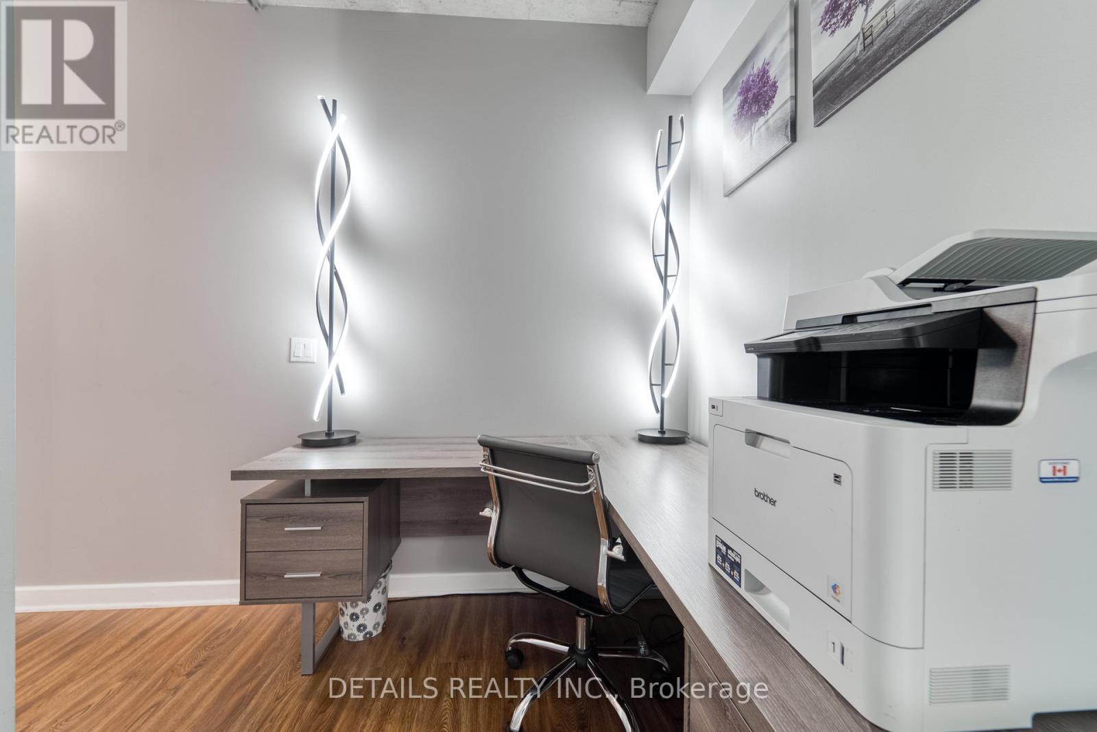 












308 - 180 YORK STREET

,
Ottawa,




Ontario
K1N1J6

