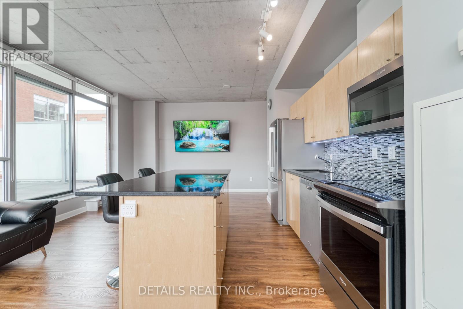 












308 - 180 YORK STREET

,
Ottawa,




Ontario
K1N1J6

