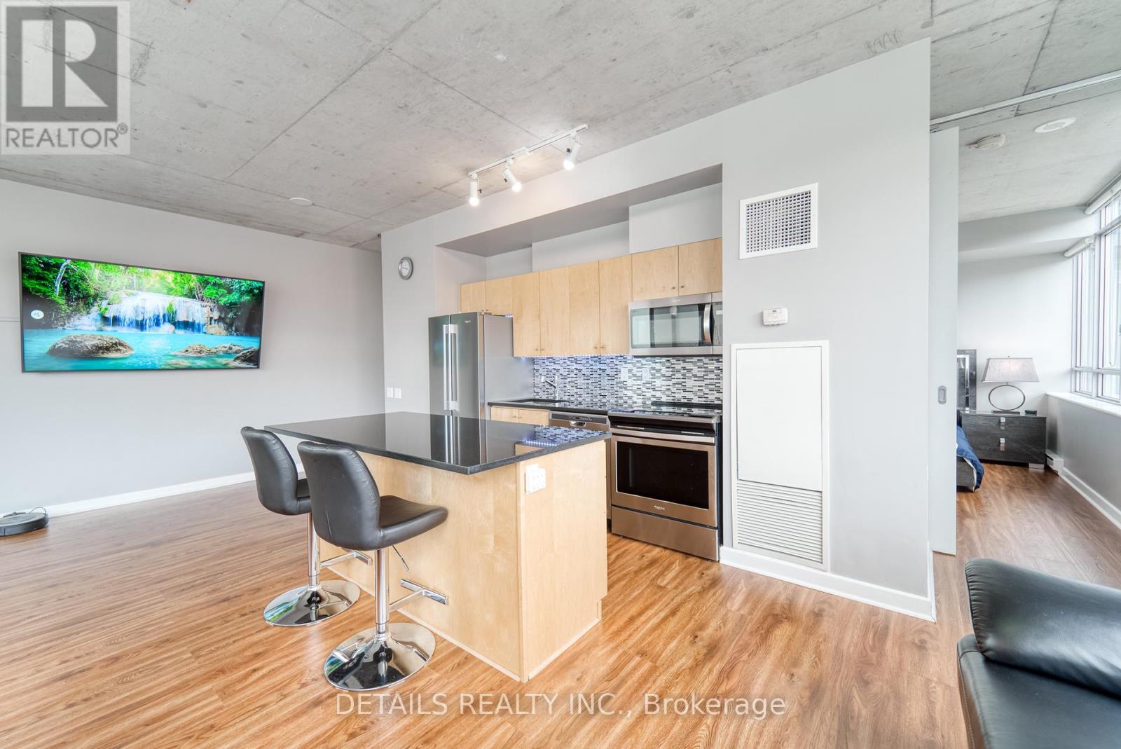 












308 - 180 YORK STREET

,
Ottawa,




Ontario
K1N1J6

