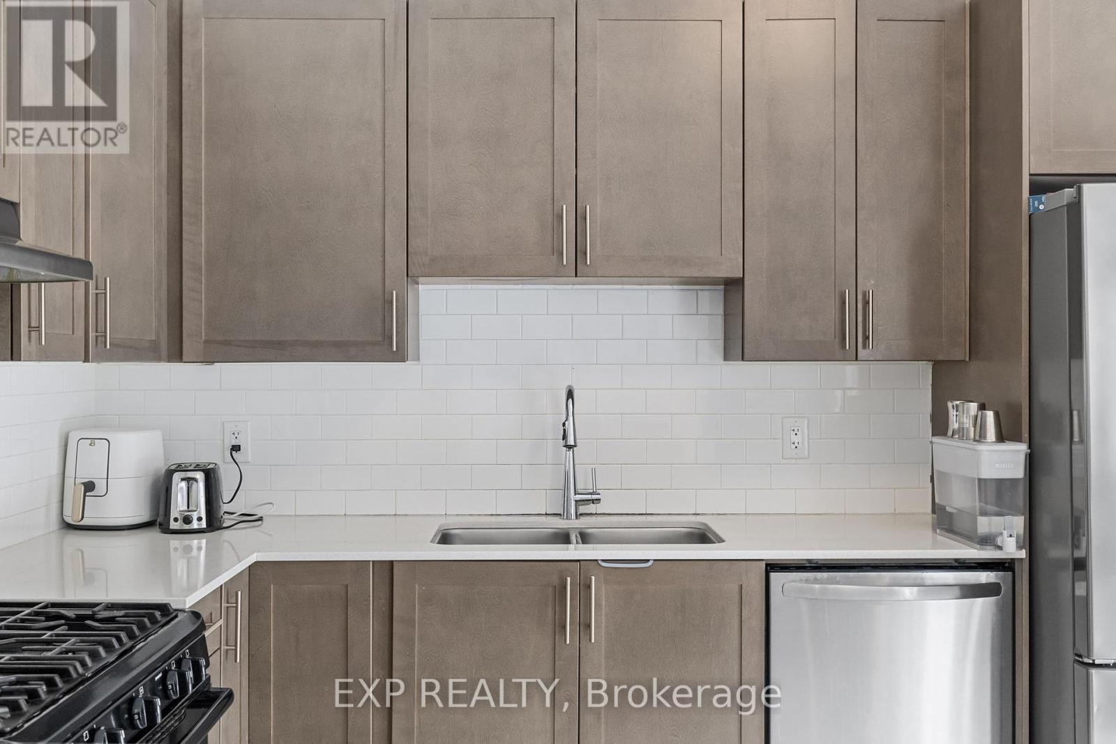 












229 APPALACHIAN CIRCLE

,
Ottawa,




Ontario
K2J6X4

