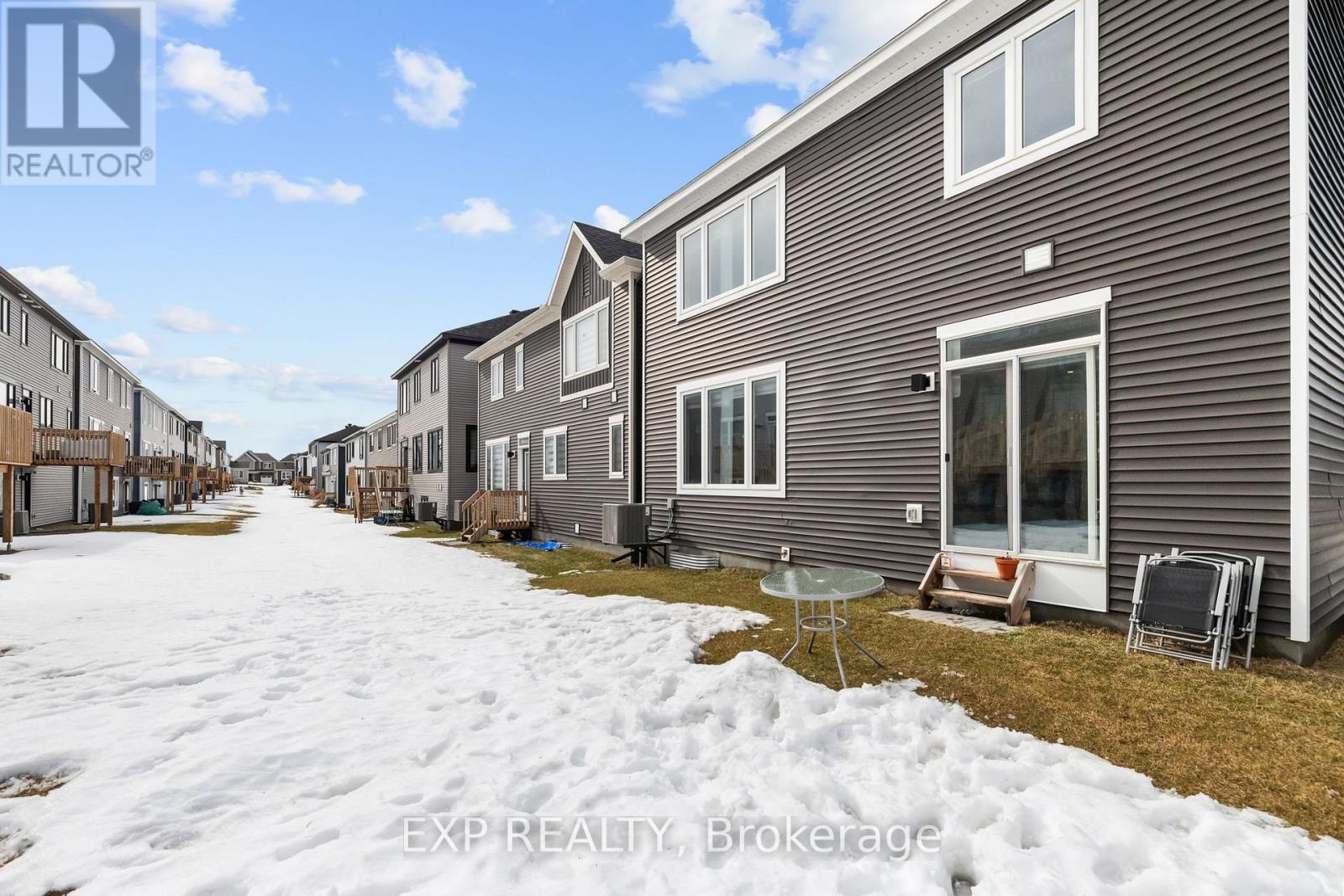 












229 APPALACHIAN CIRCLE

,
Ottawa,




Ontario
K2J6X4

