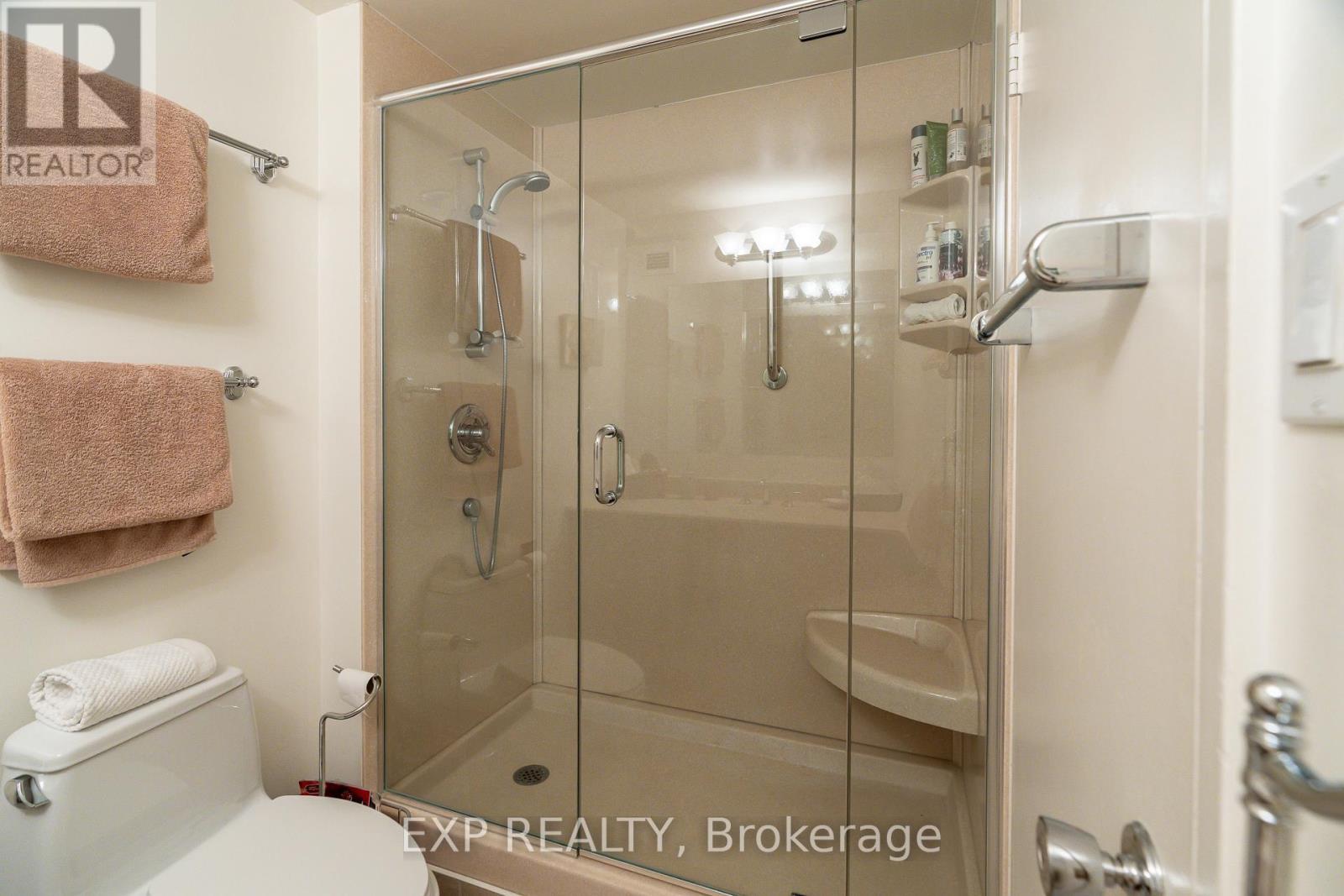 












1104 - 373 LAURIER AVENUE E

,
Ottawa,




Ontario
K1N8X6

