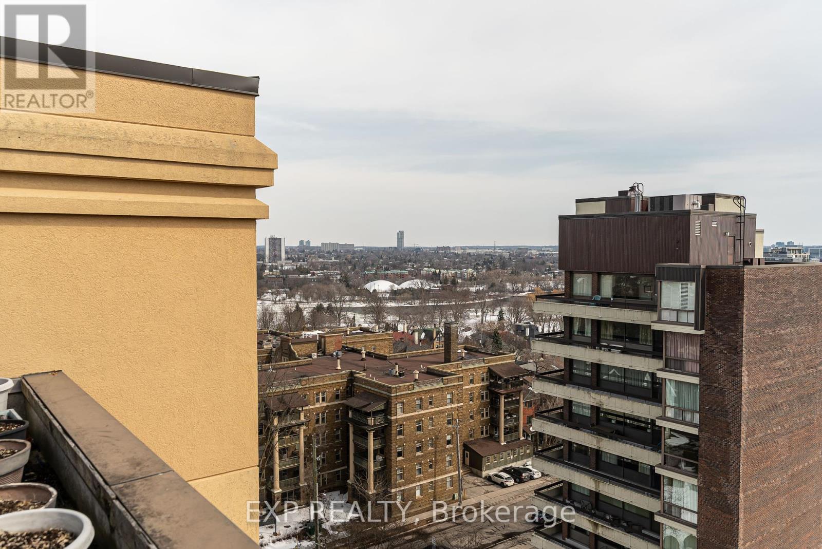 












1104 - 373 LAURIER AVENUE E

,
Ottawa,




Ontario
K1N8X6

