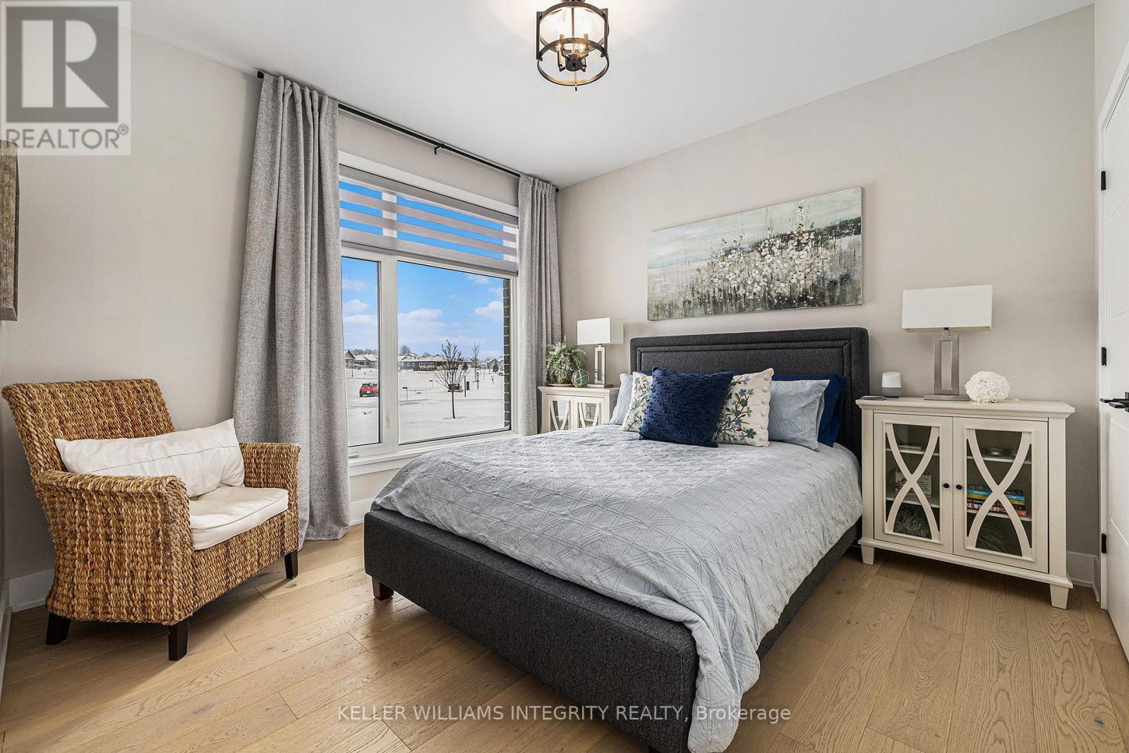 












308 AUTUMN MEADOW WAY

,
Ottawa,




Ontario
K2A2T0

