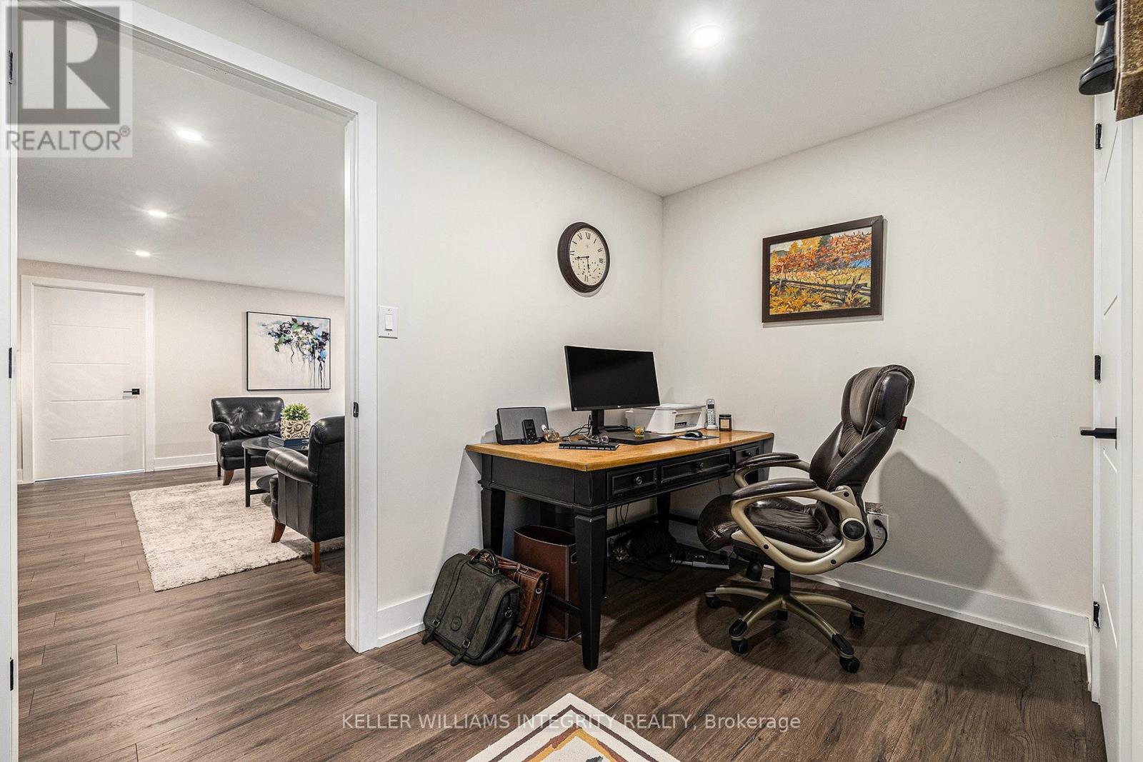 












308 AUTUMN MEADOW WAY

,
Ottawa,




Ontario
K2A2T0

