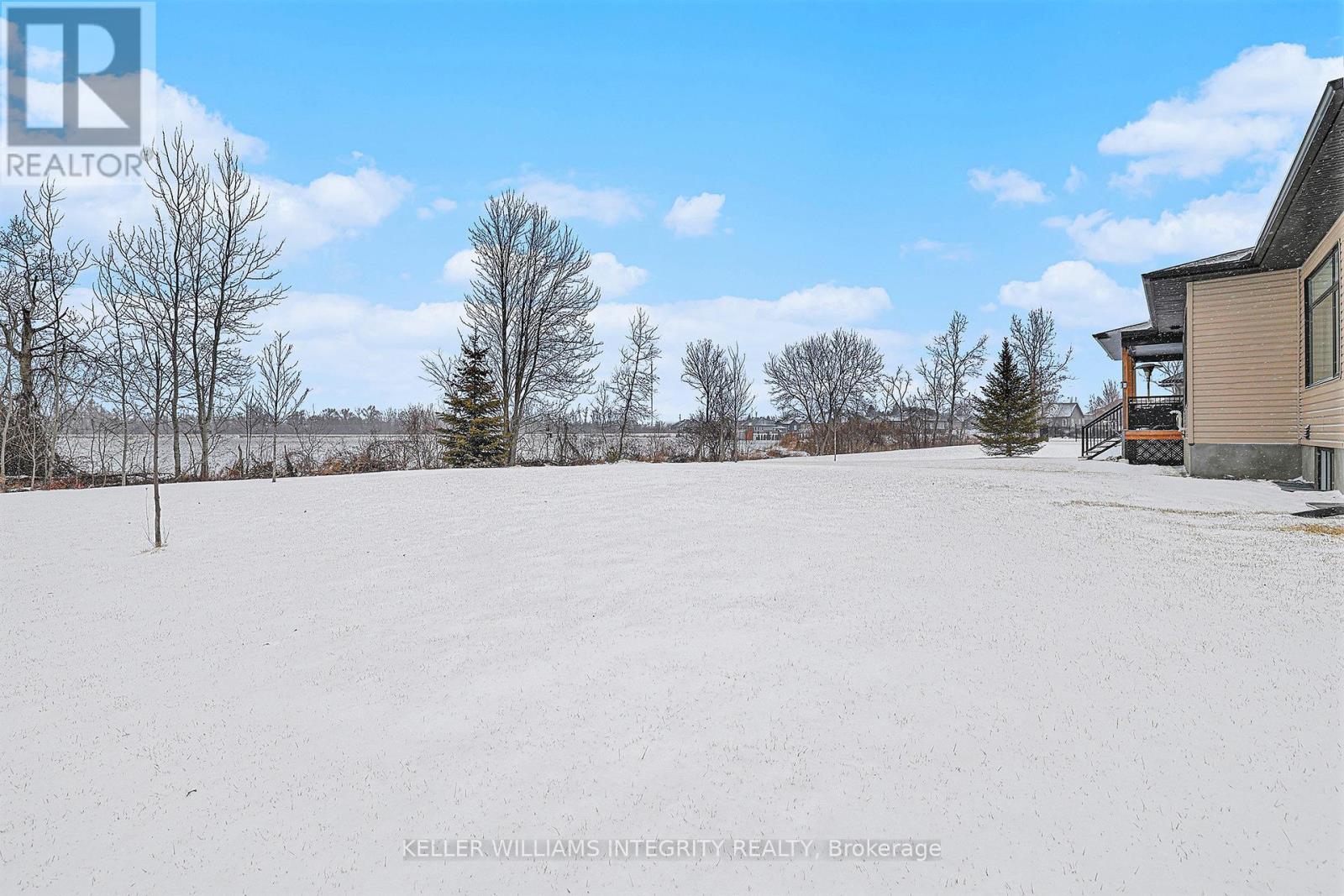 












308 AUTUMN MEADOW WAY

,
Ottawa,




Ontario
K2A2T0

