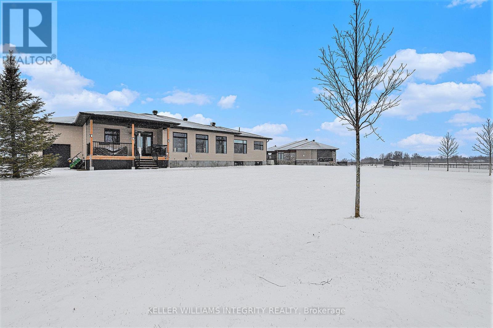 












308 AUTUMN MEADOW WAY

,
Ottawa,




Ontario
K2A2T0

