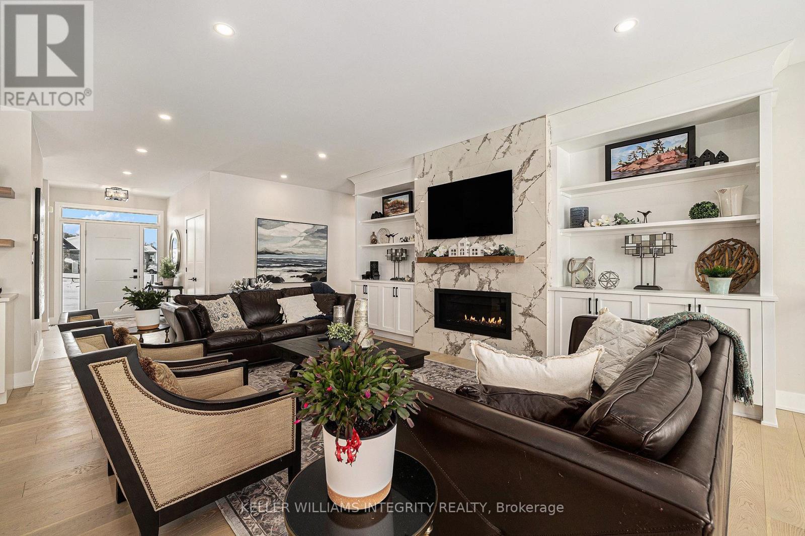 












308 AUTUMN MEADOW WAY

,
Ottawa,




Ontario
K2A2T0

