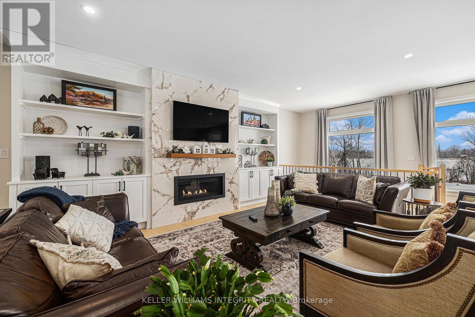 












308 AUTUMN MEADOW WAY

,
Ottawa,




Ontario
K2A2T0

