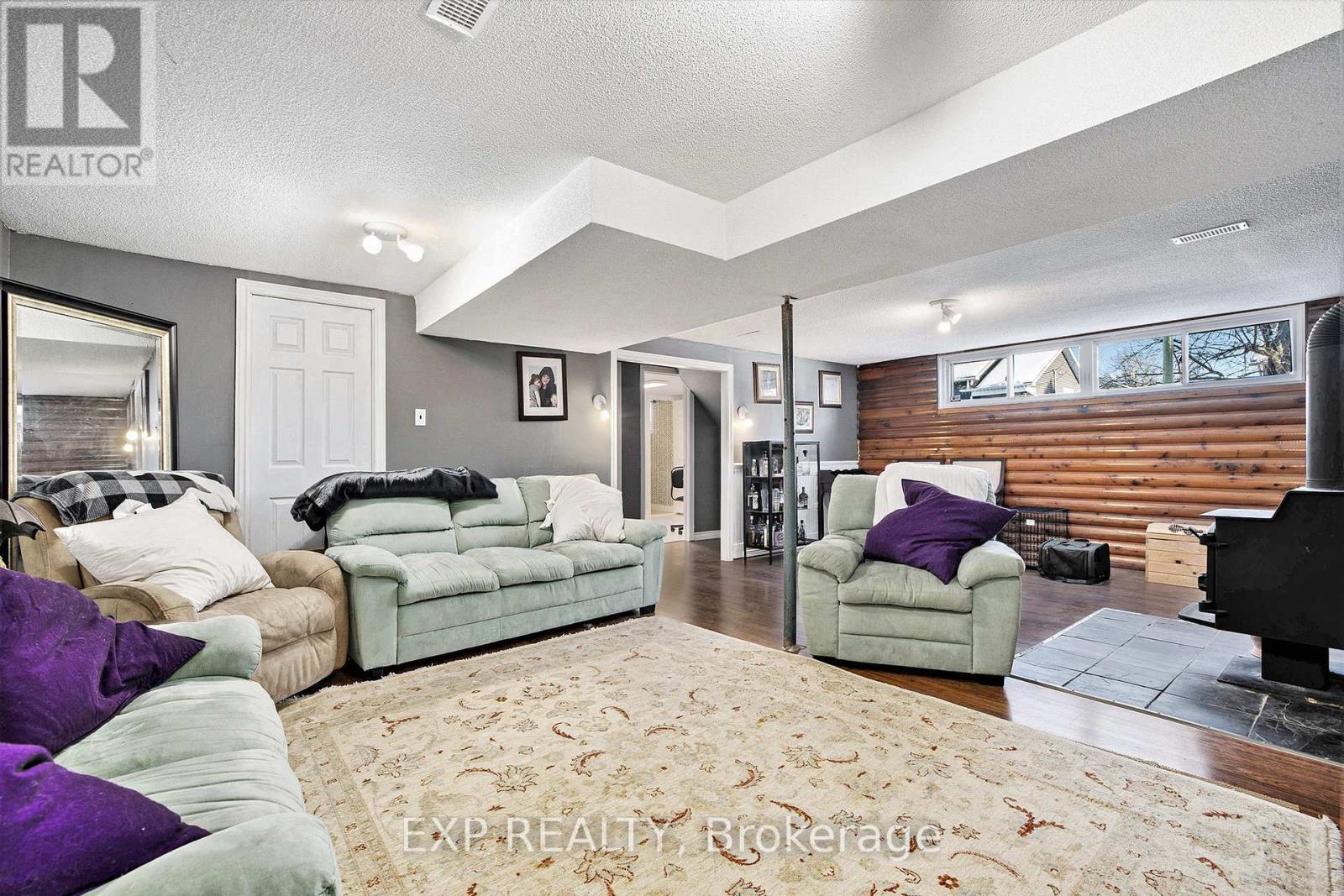 












179 WELLINGTON STREET

,
Carleton Place,




Ontario
K7C1B4


