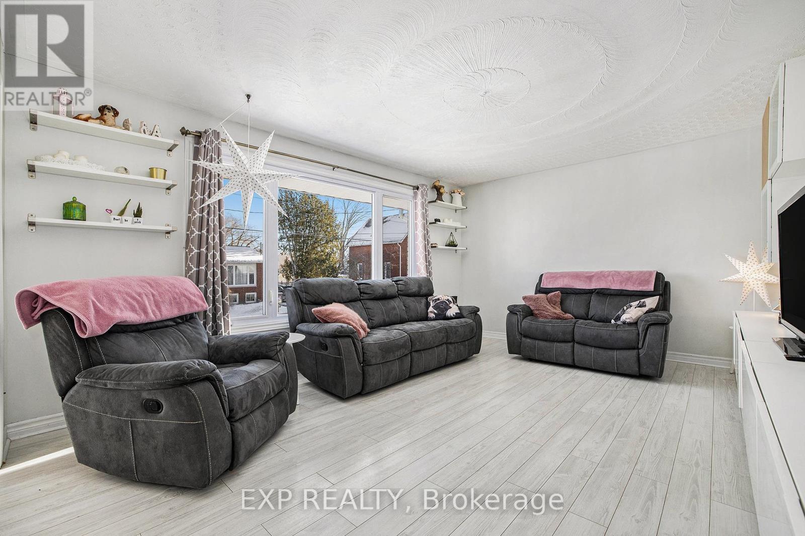 












179 WELLINGTON STREET

,
Carleton Place,




Ontario
K7C1B4


