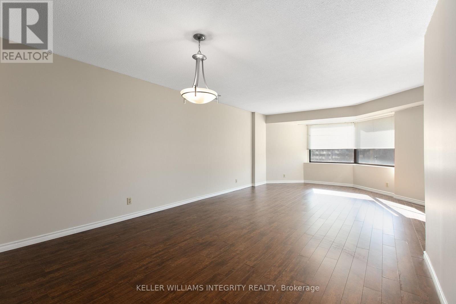 












503 - 151 BAY STREET

,
Ottawa,




Ontario
K1R7T2

