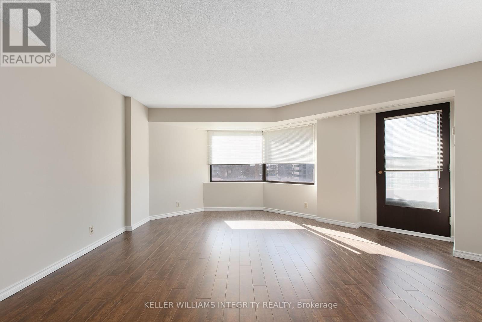 












503 - 151 BAY STREET

,
Ottawa,




Ontario
K1R7T2

