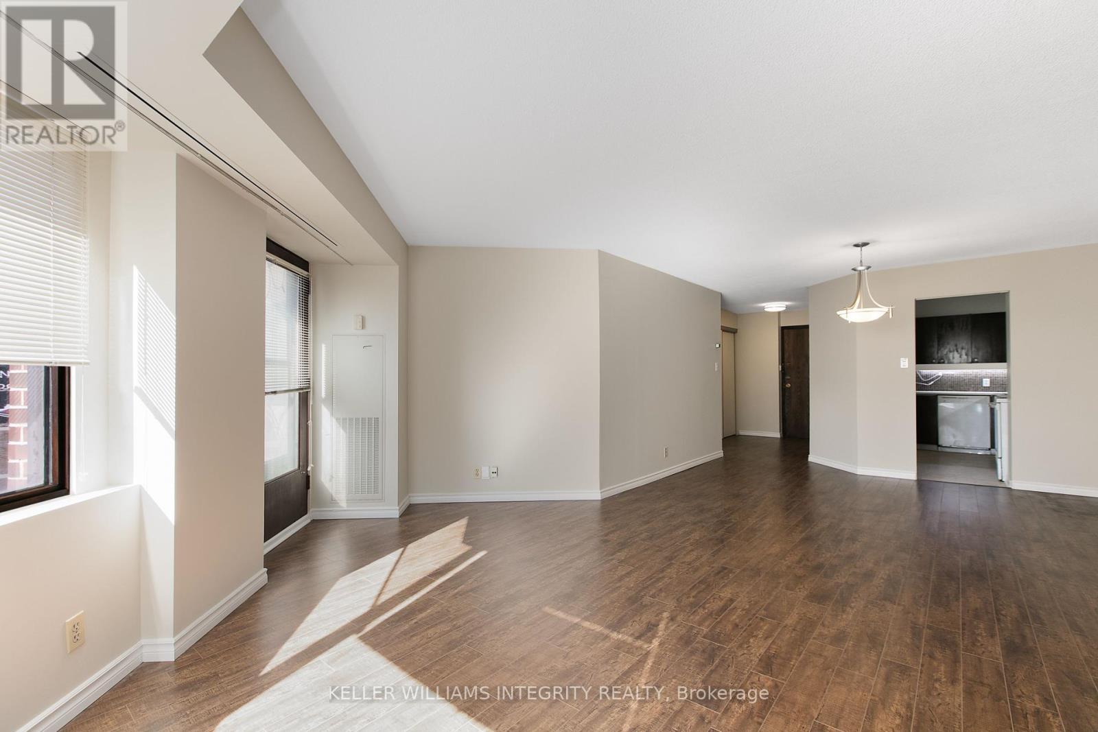 












503 - 151 BAY STREET

,
Ottawa,




Ontario
K1R7T2

