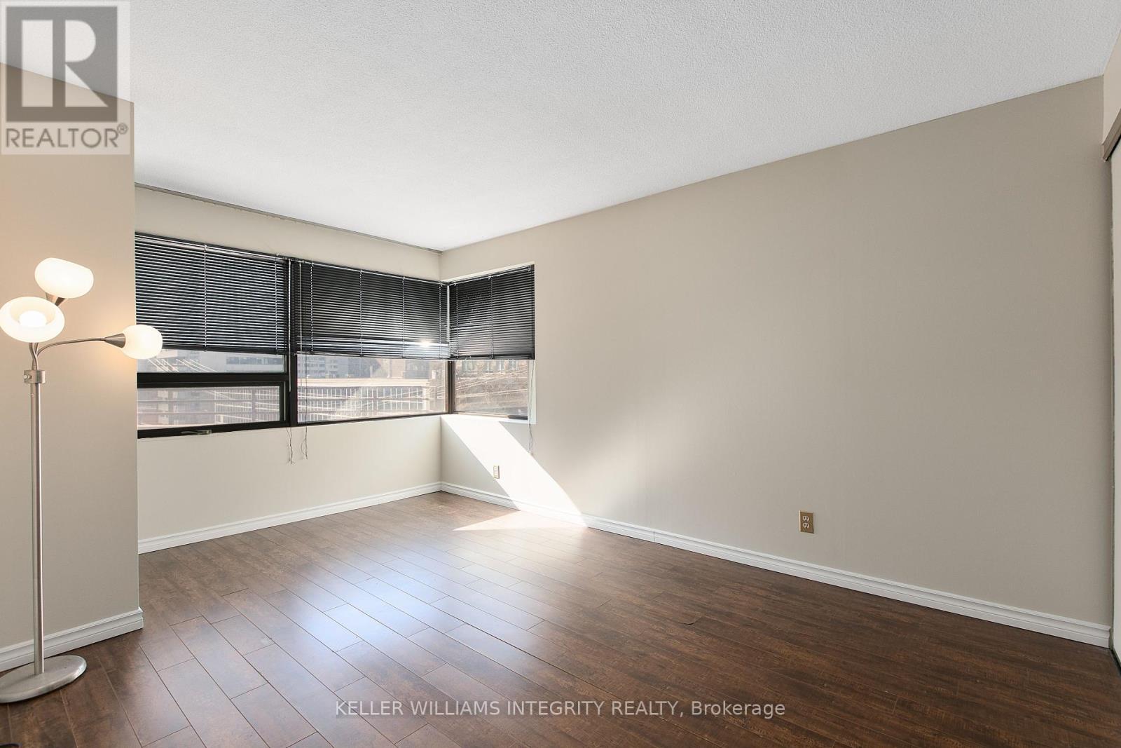 












503 - 151 BAY STREET

,
Ottawa,




Ontario
K1R7T2

