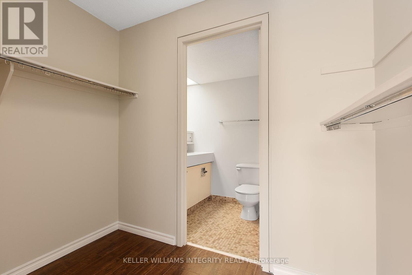 












503 - 151 BAY STREET

,
Ottawa,




Ontario
K1R7T2

