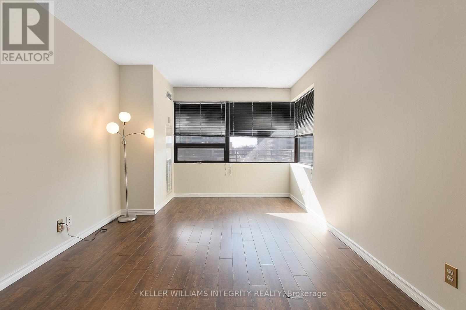 












503 - 151 BAY STREET

,
Ottawa,




Ontario
K1R7T2

