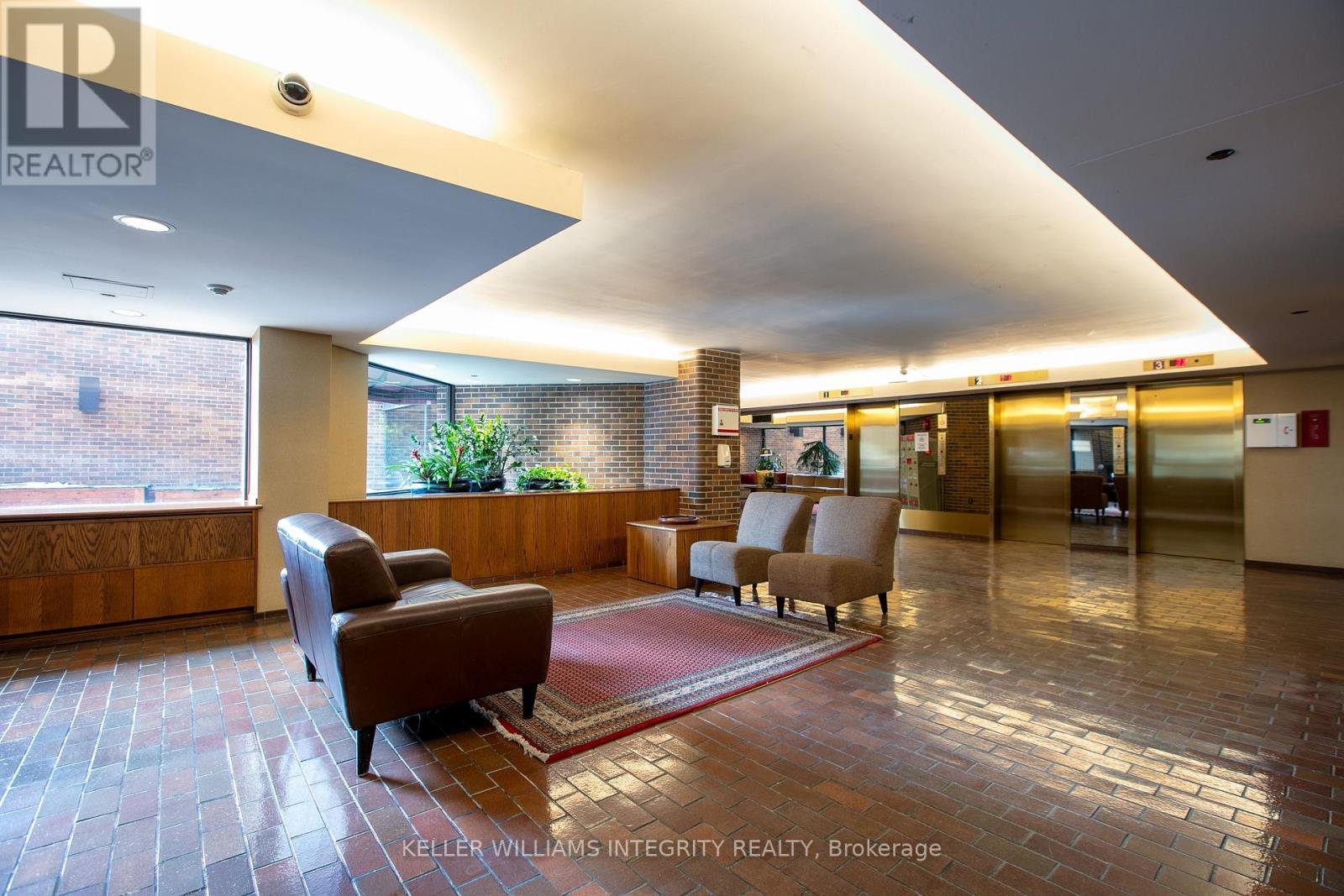 












503 - 151 BAY STREET

,
Ottawa,




Ontario
K1R7T2

