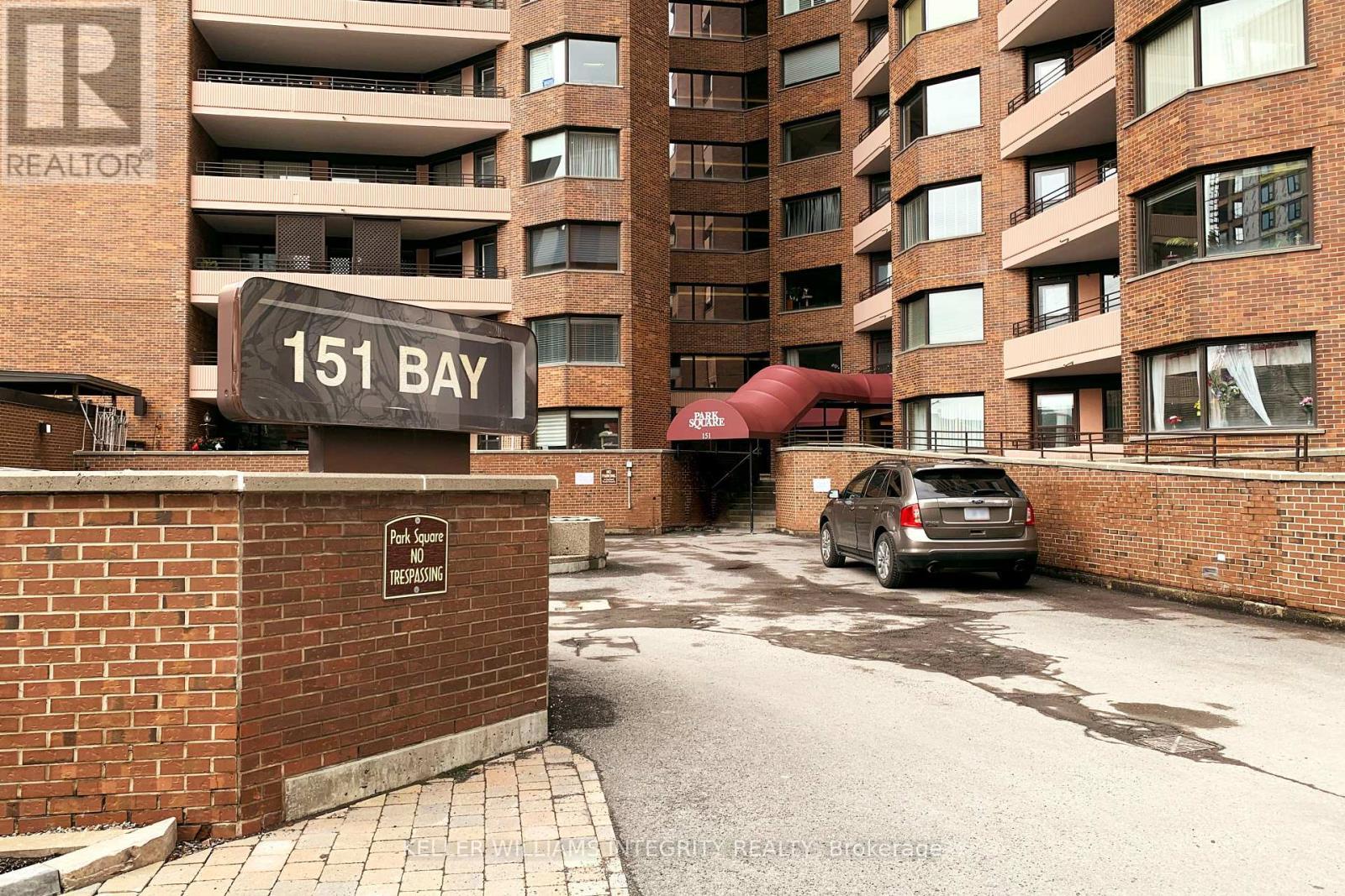 












503 - 151 BAY STREET

,
Ottawa,




Ontario
K1R7T2

